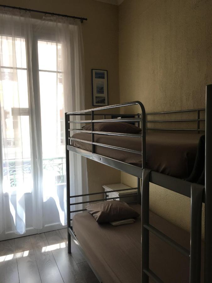 Backpackers Chez Patrick Hostel นีซ ภายนอก รูปภาพ