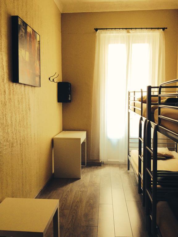 Backpackers Chez Patrick Hostel นีซ ภายนอก รูปภาพ